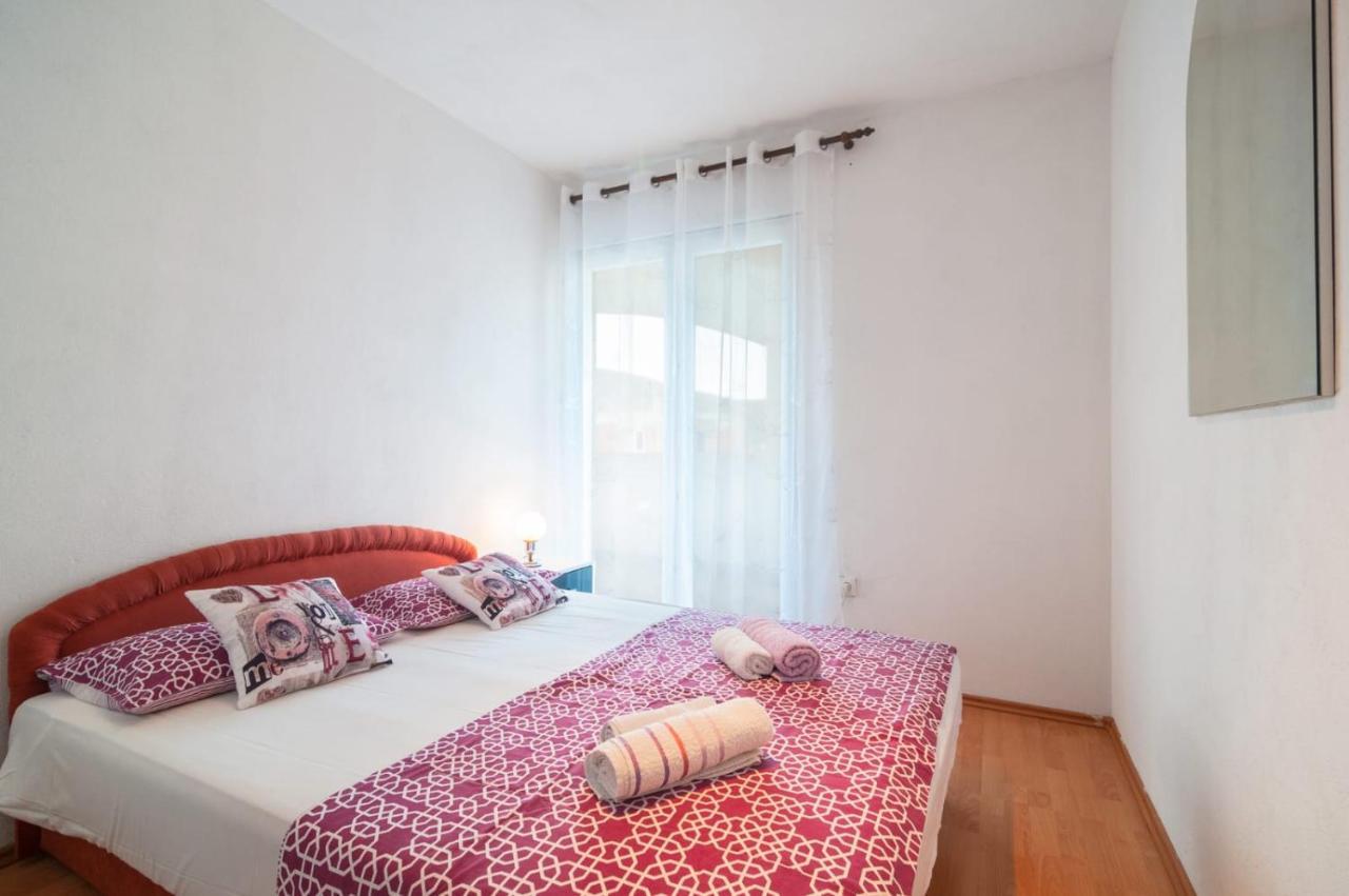 Kuca Za Odmor Jadra&Sina Apartment Vinisce Bagian luar foto